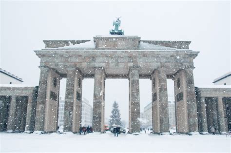 Brandenburg Gate In Winter By Tohophoto Redbubble