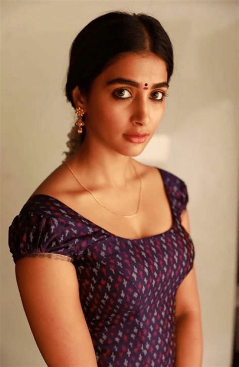 Actress Pooja Hegde New Still From Valmiki Social News Xyz