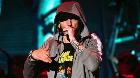 Eminem Drop New Song 2018 Eminem Music Videos Eminǝm