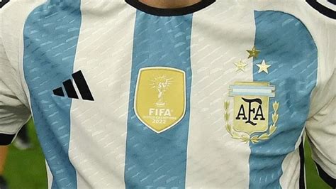 nueva camiseta de la selección argentina con 3 estrellas el diseño ar