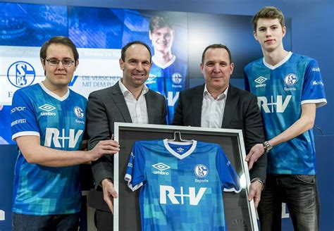 Schalke 04 viewership statistics in league of legends tournaments. Schalke Fc : Weston Mckennie Returns From Injury For Fc ...