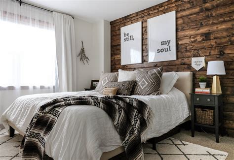 How To Build A Wood Plank Accent Wall Modern Rustic Bedrooms Rustic