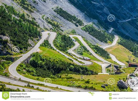 Estrada Serpentina Em Cumes Italianos Passagem Da Montanha De Stelvio