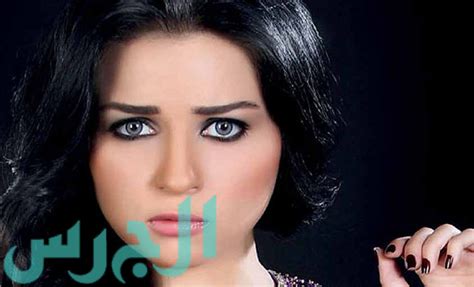 مي عز الدين أفضل ممثلة باختيار الجمهور مجلة الجرس