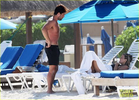 Now things are a little different. Josh Peck Goes Shirtless at the Beach in Mexico: Photo 4039362 | Josh Peck, Paige O'Brien ...