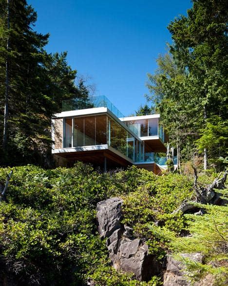 Cantilevered Contemporary Escape In The Canadian Wilderness Modern