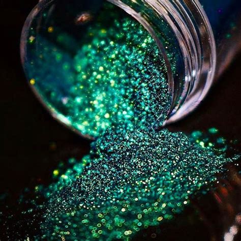 Danessa Myricks Beauty Metal Pigments Emerald Aesthetic Teal