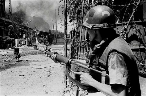 Gallery 50 Years Ago Vietnam War S Tet Offensive Tampa Bay Times