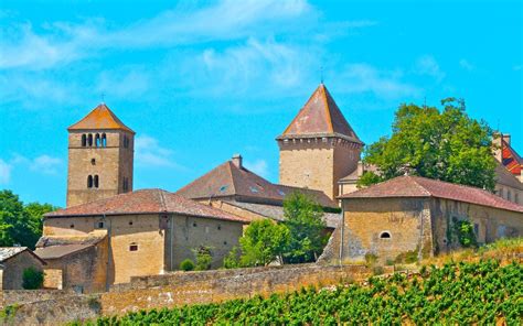 The 10 Best Destinations In France For Wine