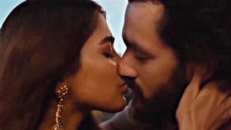Pooja Hegde Hot Liplock Kiss In New Telegu Movie Youtube