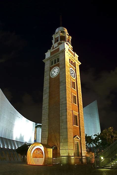 พบพนง.ผู้เช่าอาคารตึกtst tower ย่านวิภาวดีติดโควิด 21:18 น. Clock Tower TST | is a tower built with one or more (often ...