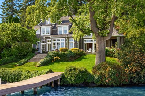 Hamptons Style On Mercer Island Traditional House Exterior