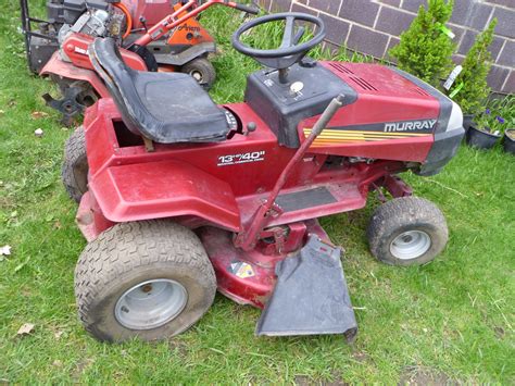 It is significantly quicker to mow your lawn with a riding mower. Murray Riding Mower | Nitro Auctions 4 Lawn & Garden and ...
