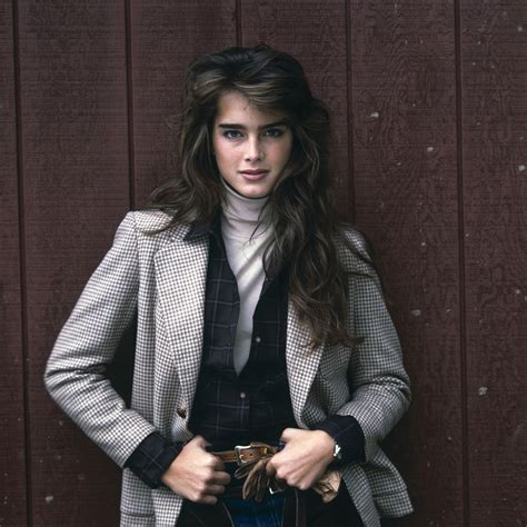 70 Fashion Moments To Relive From The Glamorous 1980s 1980s Fashion 80s Fashion Brooke Shields