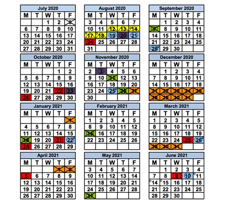 Colas para entrar en un instituto compostelano, el primer día del curso escolar que ahora termina. 2021 2022 Calendario Escolar 2021