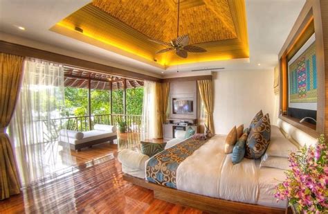 Die stadt bietet einen schatz an kulturellen sehenswürdigkeiten, von museen und galerien hin zu moscheen und botanischen gärten. 10 Reasons To Visit Kota Kinabalu - Treehouse Villas ...