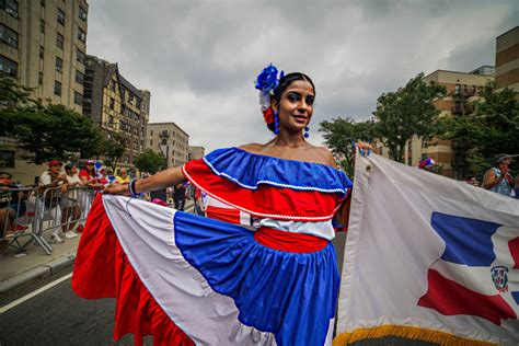 Bronx Dominican Day Parade Brings Hundreds Of Spectators And Political