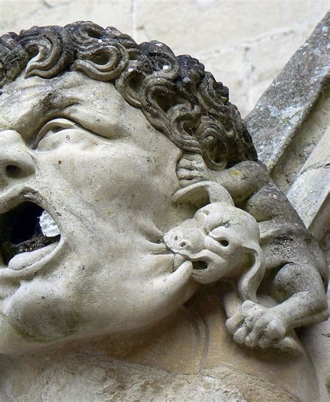Medieval Humor 9 Astonishing Gargoyle Statues A Blend Of Art And