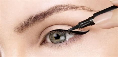 6 Best Hypoallergenic Eyeliners For Sensitive Eyes And Eyelids 2021