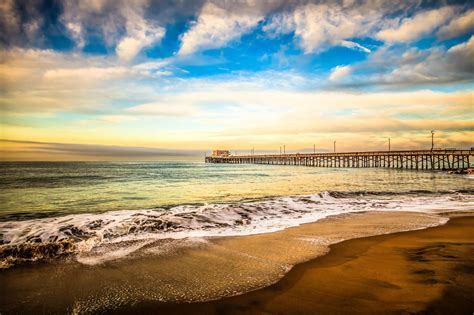 Newport Beach Pier. | California beaches photography, Newport beach california, Newport beach
