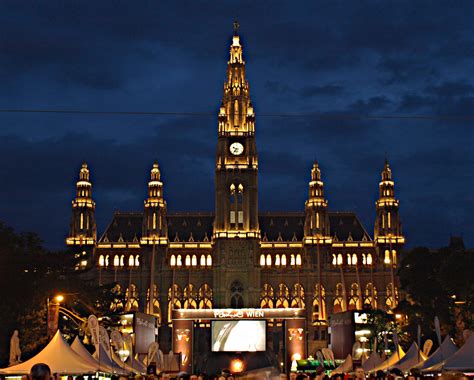 Townhall in Vienna - Rathaus in Wien | Rathaus in Wien ...