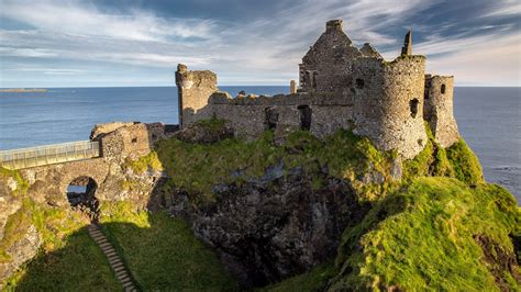 Ruins Of Dunluce Castle Co Antrim Northern Ireland Windows Spotlight Images