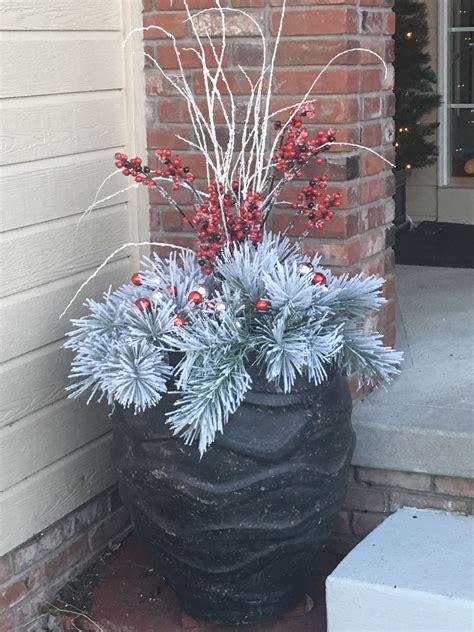 Outdoor Christmas Arrangement Christmas Arrangements Christmas