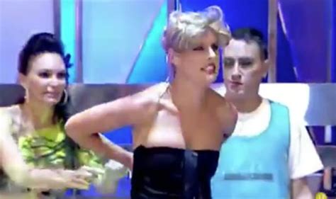 Watch Presenter Accidentally Flashes Her Breasts After