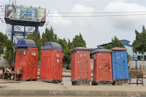 Oil Hazards Arent The Main Worry Of Nigerias Coastal Residents Toilets Are MyZA