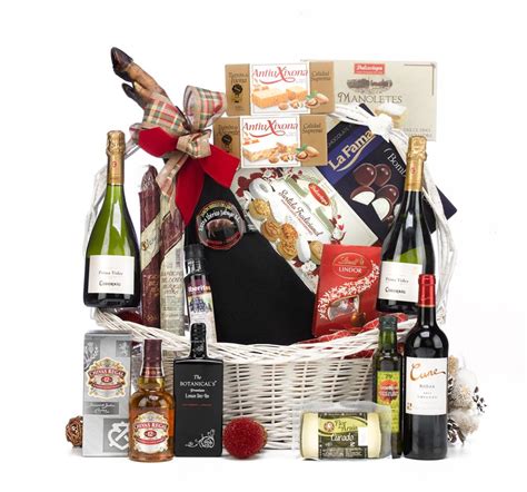 Holiday Magic The History Of The Christmas Hamper Explained Luxury
