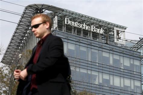 Deutsche Bank Sees Big Loss On Write Down In Corporate Banking Wsj