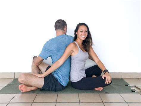 2 person yoga poses medium. Couple's Yoga Poses: 23 Easy, Medium, Hard Yoga Poses For ...