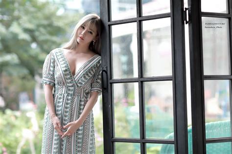 Wallpaper Han Ga Eun Asian Model Long Hair Low Neckline V Neck Cleavage Women Outdoors