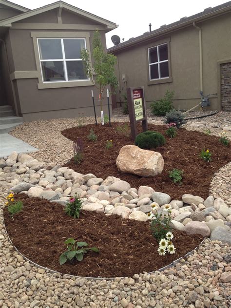 Front Yard Xeriscape Replace Gravel With Grass Xeriscape Front Yard Xeriscape Landscaping