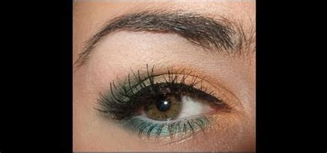 How To Create A Tropical Makeup Look With Lime And Green Eyes And Pink