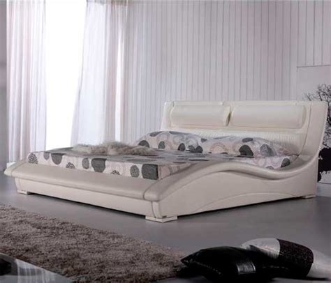 Modern bedroom interior in a luxurious apartment with king size bed. 10 Cool And Must See Modern King Size Bedroom Furniture ...