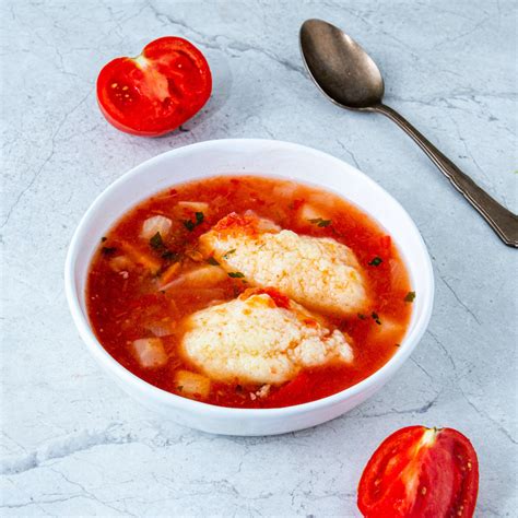 Supa De Rosii Cu Taitei Sau Galuste — Homemade Foodro
