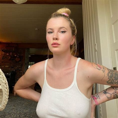 Ireland Baldwin Braless Show Off Her Big Tits 8 Photos The Fappening
