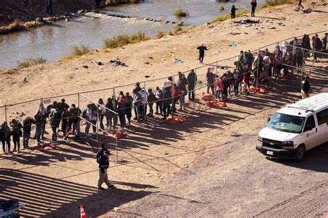 20k Migrants Waiting In Mexico To Cross Us Border When Title 42 Ends
