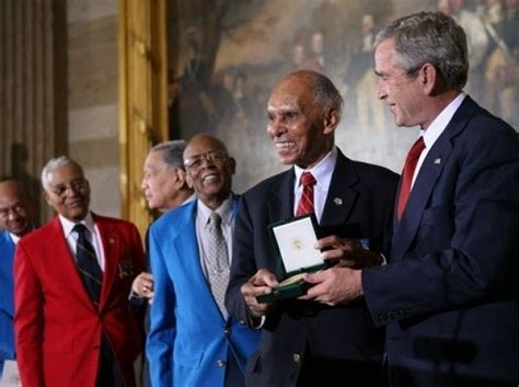President Congress Honor Tuskegee Airmen Article The United States