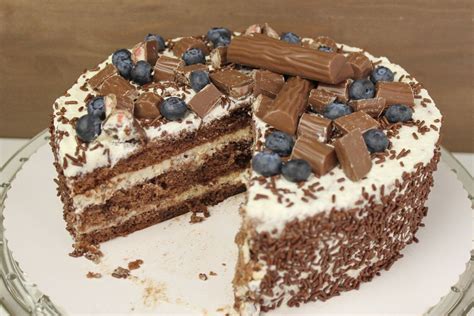 Probieren sie unsere leckeren und einfachen kuchen! Leckere Einfache Torte Rezept | Geburtstagstorte