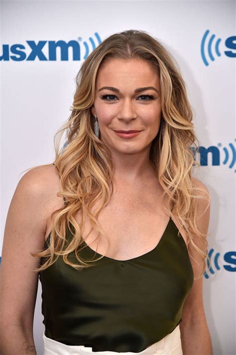 Leann Rimes 10 Hot Tickets Dave Matthews Band In Chicago Leann Rimes Biography By