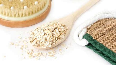 7 Healing Reasons To Take An Oatmeal Bath