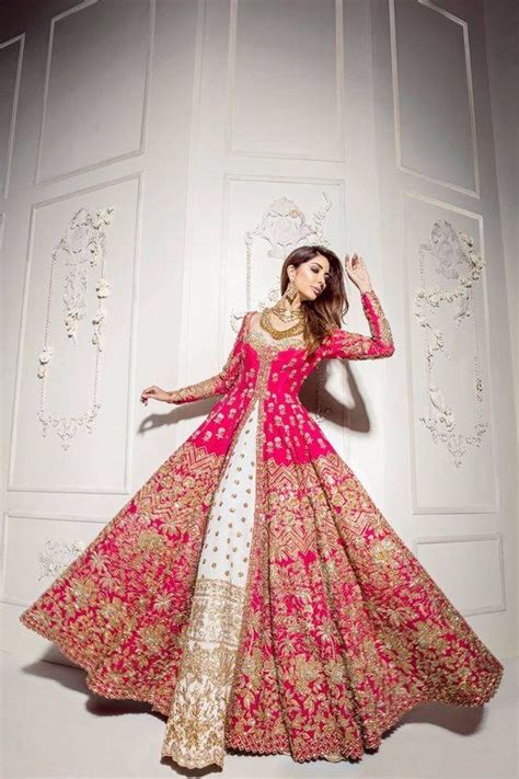 Find cheap wedding dresses under $100 dollars in beautiful simple designs to glamorous gowns, at david's bridal! What are some of the best wedding dresses for Indian bride ...