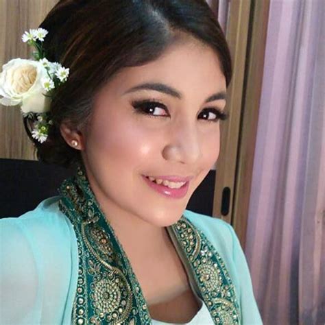 Solusi pertama adalah pasang wifi dengan. Biodata Nitia Anisa Presenter Cantik dan Pintar di Kompas TV