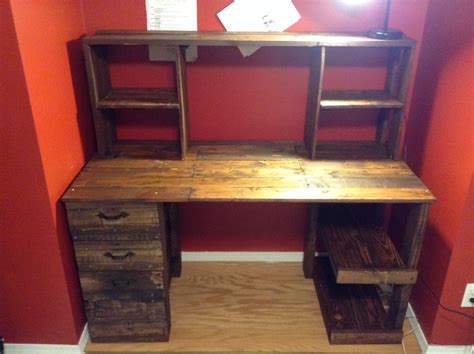 This is a beautiful farmhouse desk with drawers. Pin by Charles Black on Office space | Diy desk plans, Diy ...