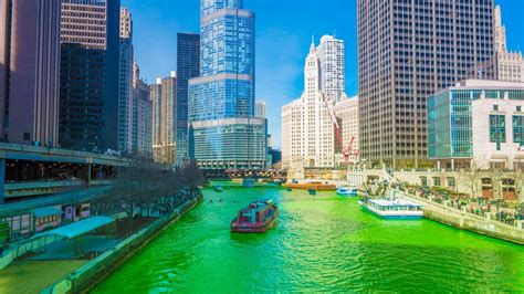 Chicago River Dyed Green For St Patricks Day 2017 Youtube