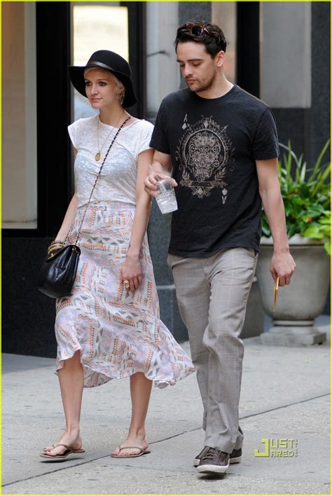 Ashlee Simpson And Vincent Piazza New Couple Alert Photo 2554164