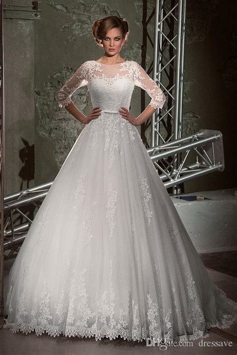Anything on the scale form short wedding dresses to the impressive royal gown is covered. Wedding Dress With Full Skirt