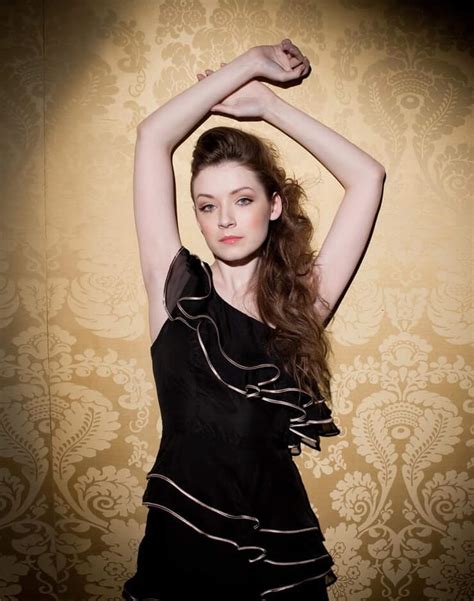 Hottest Sarah Bolger Bikini Pictures Prove That She Has Hottest Legs The Viraler